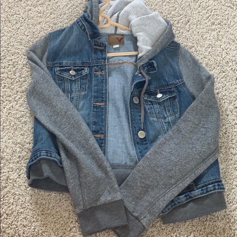 cropped jean jacket!